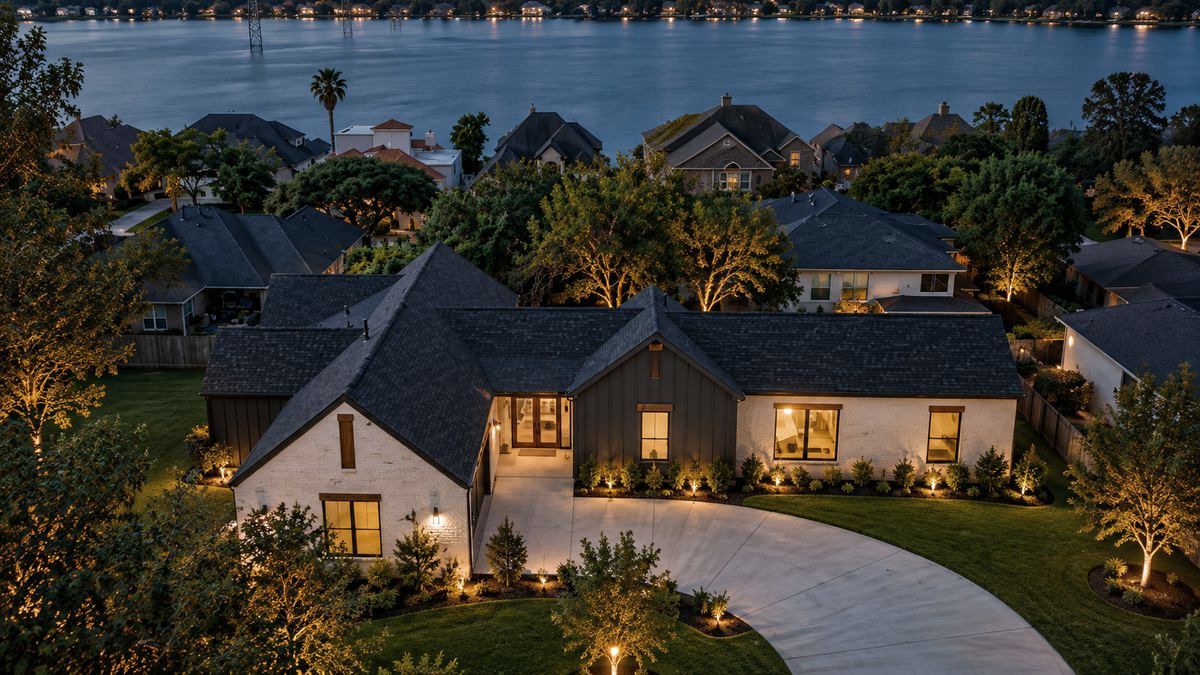 Lakeside home built by MCZ Construction